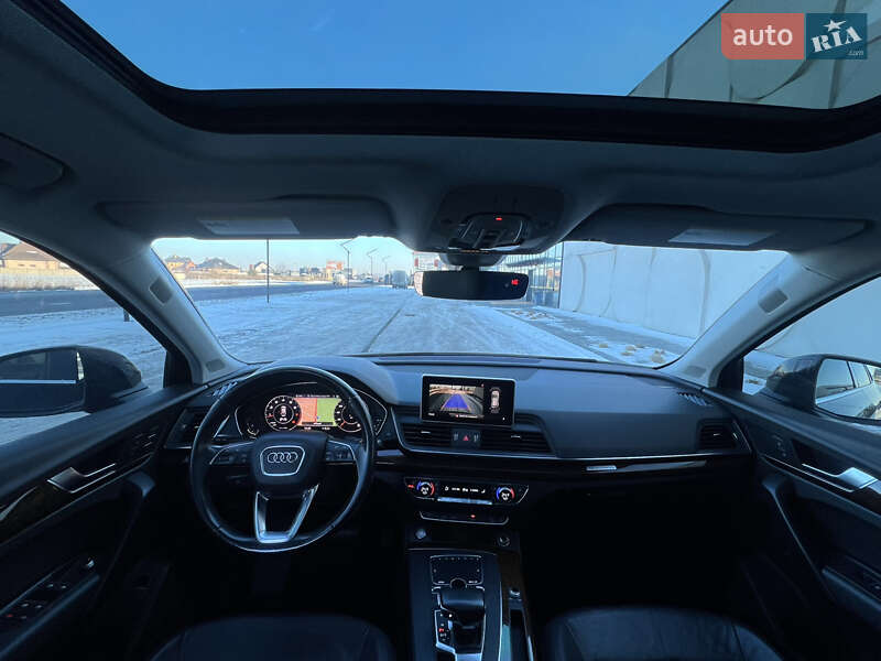 Внедорожник / Кроссовер Audi Q5 2017 в Луцке