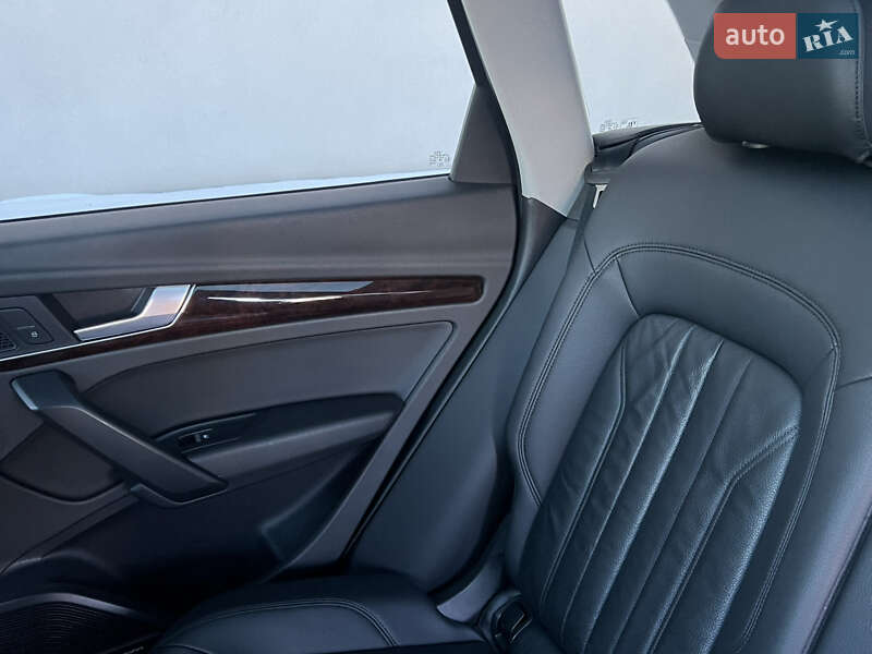 Внедорожник / Кроссовер Audi Q5 2017 в Луцке