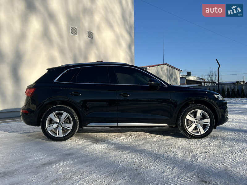 Внедорожник / Кроссовер Audi Q5 2017 в Луцке