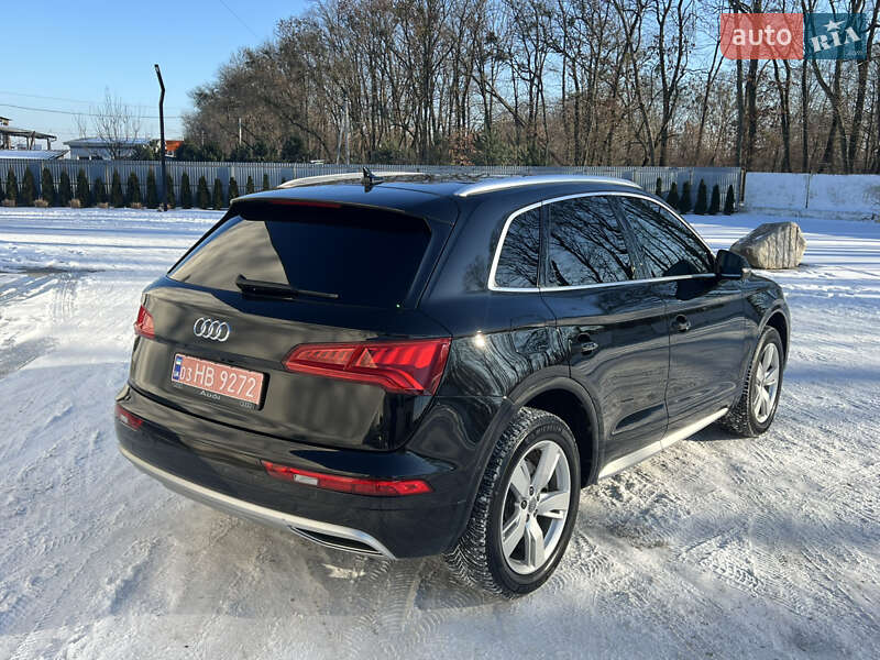 Внедорожник / Кроссовер Audi Q5 2017 в Луцке