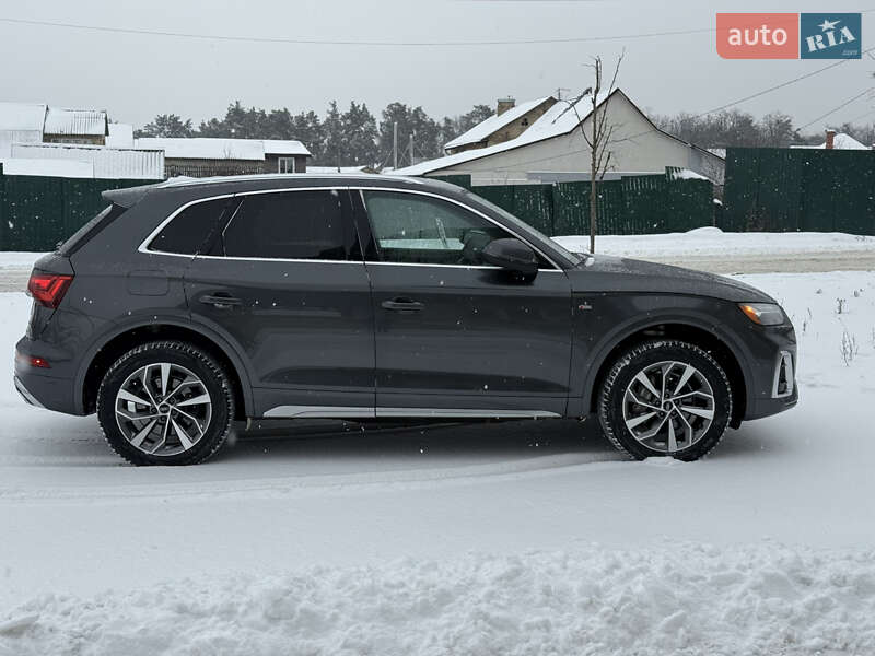 Внедорожник / Кроссовер Audi Q5 2022 в Киеве