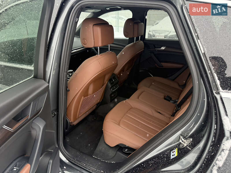 Внедорожник / Кроссовер Audi Q5 2022 в Киеве