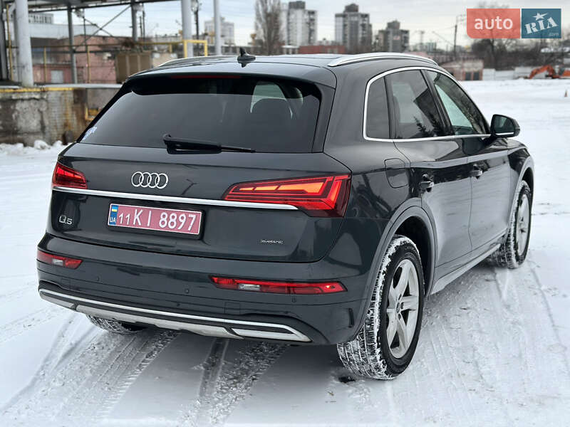 Внедорожник / Кроссовер Audi Q5 2020 в Киеве