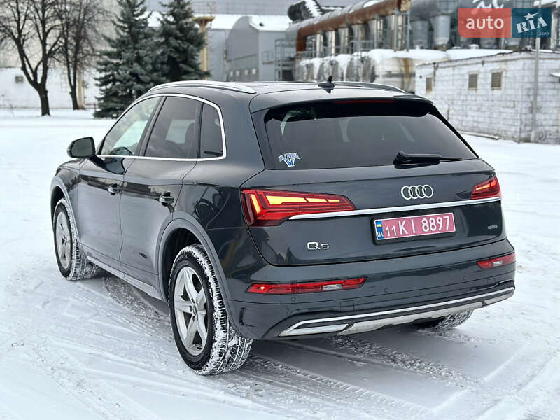 Внедорожник / Кроссовер Audi Q5 2020 в Киеве