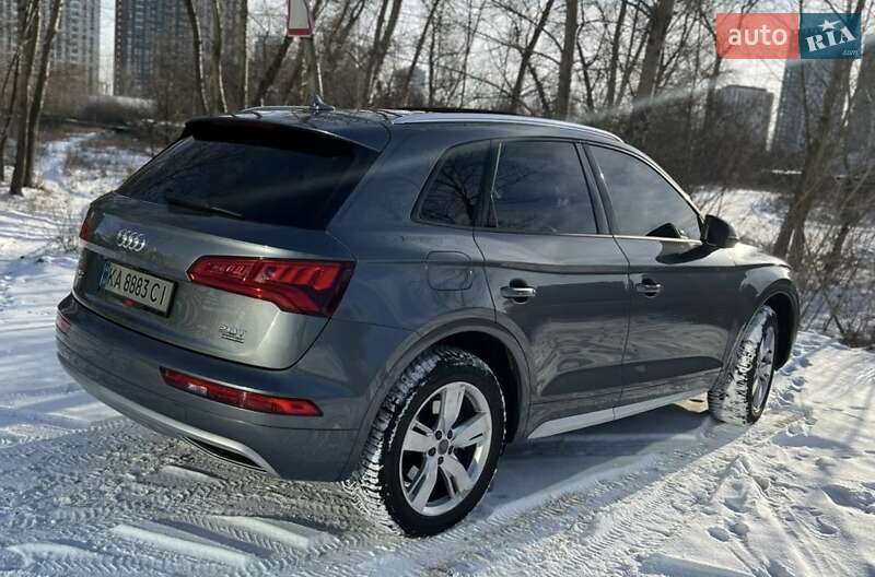 Позашляховик / Кросовер Audi Q5 2017 в Києві