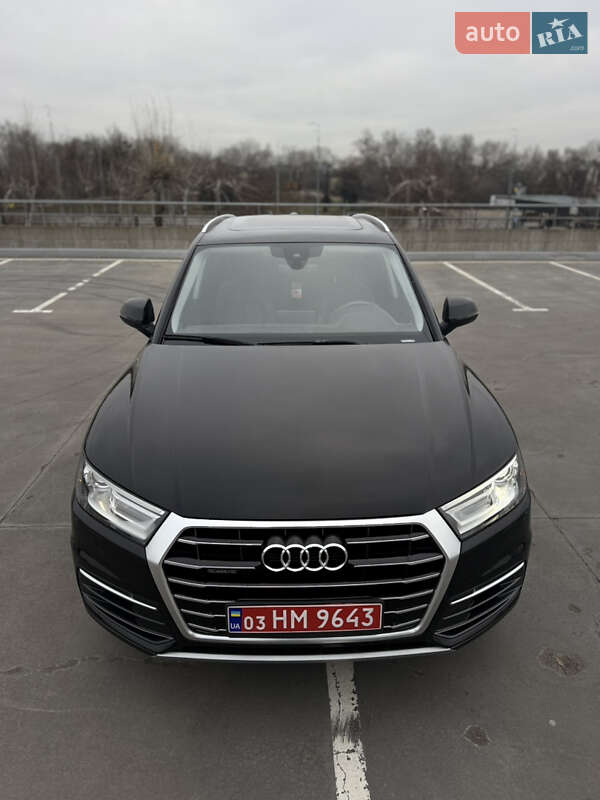 Внедорожник / Кроссовер Audi Q5 2018 в Киеве