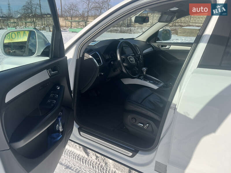 Внедорожник / Кроссовер Audi Q5 2015 в Ровно