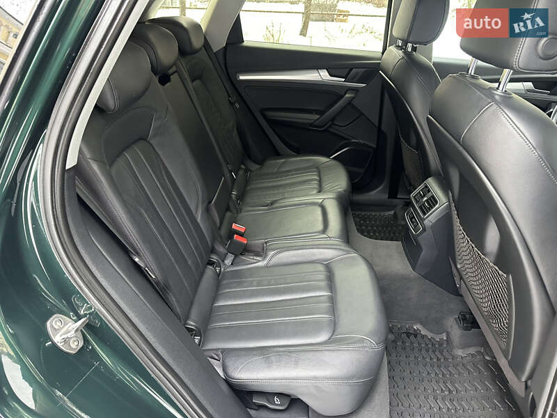 Позашляховик / Кросовер Audi Q5 2017 в Києві