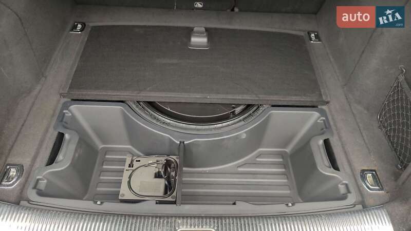 Внедорожник / Кроссовер Audi Q5 2017 в Ирпене