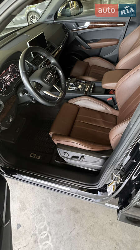 Внедорожник / Кроссовер Audi Q5 2017 в Львове