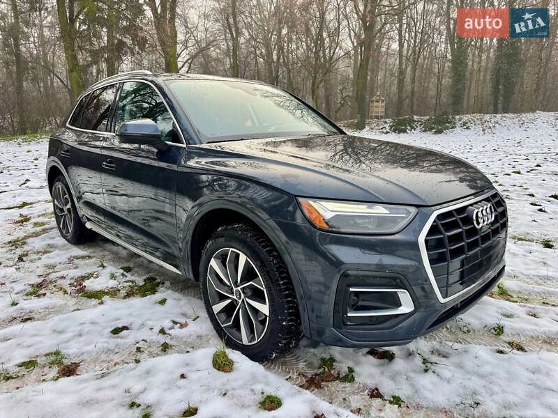 Внедорожник / Кроссовер Audi Q5 2021 в Киеве