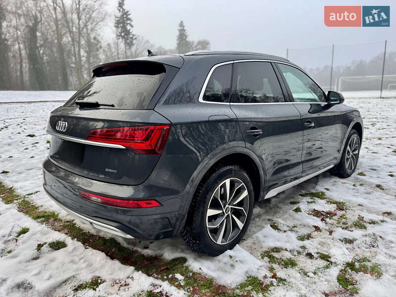 Внедорожник / Кроссовер Audi Q5 2021 в Киеве