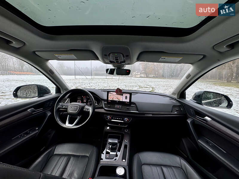Внедорожник / Кроссовер Audi Q5 2021 в Киеве