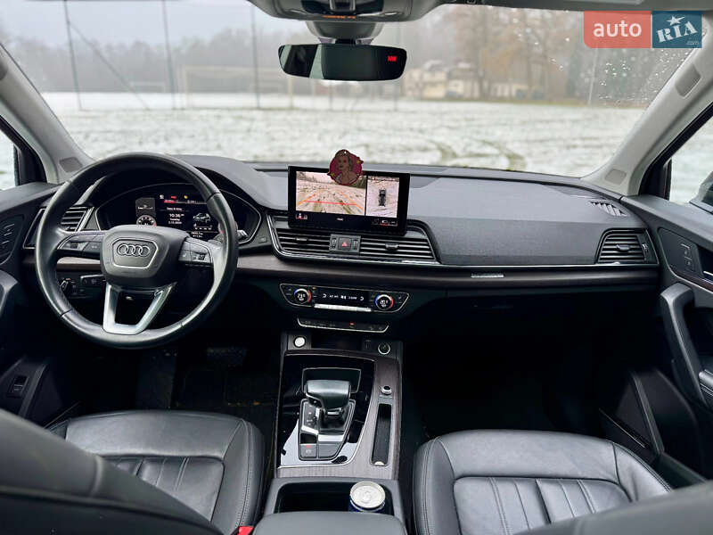 Внедорожник / Кроссовер Audi Q5 2021 в Киеве