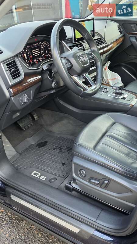 Внедорожник / Кроссовер Audi Q5 2018 в Одессе