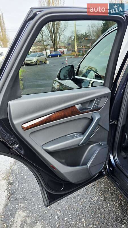 Внедорожник / Кроссовер Audi Q5 2018 в Одессе