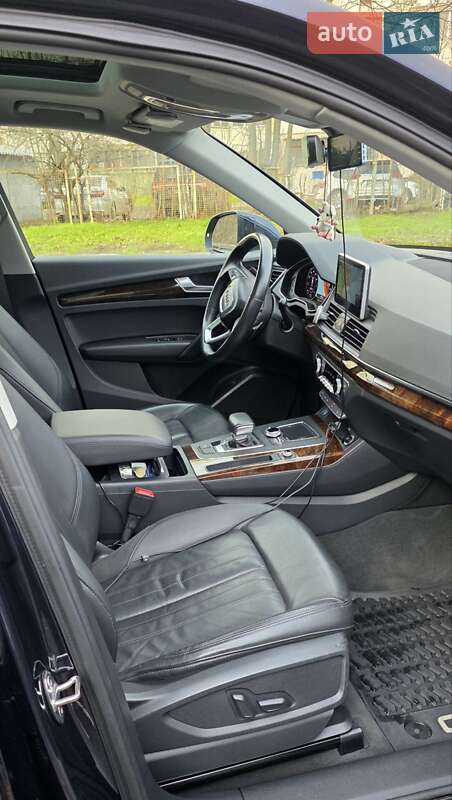 Внедорожник / Кроссовер Audi Q5 2018 в Одессе