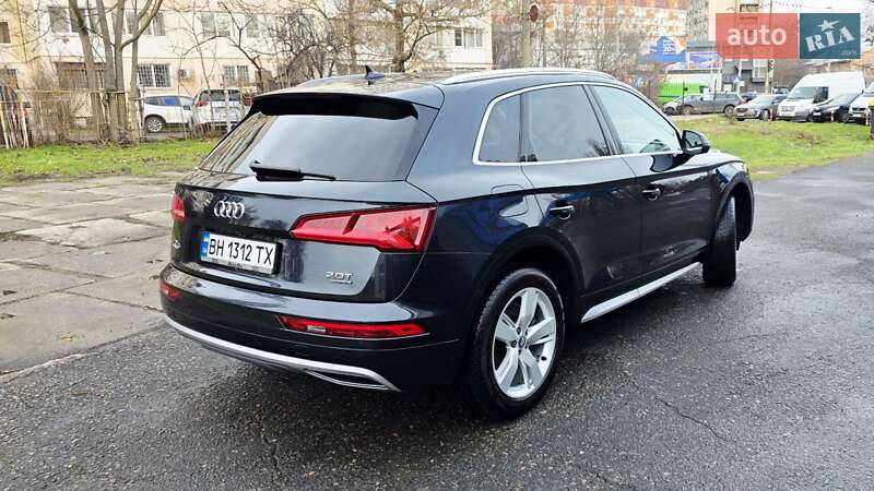 Внедорожник / Кроссовер Audi Q5 2018 в Одессе