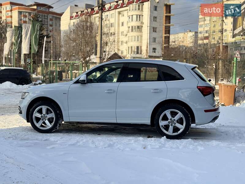 Внедорожник / Кроссовер Audi Q5 2016 в Черновцах