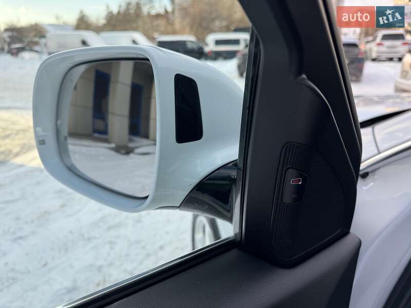 Внедорожник / Кроссовер Audi Q5 2016 в Черновцах