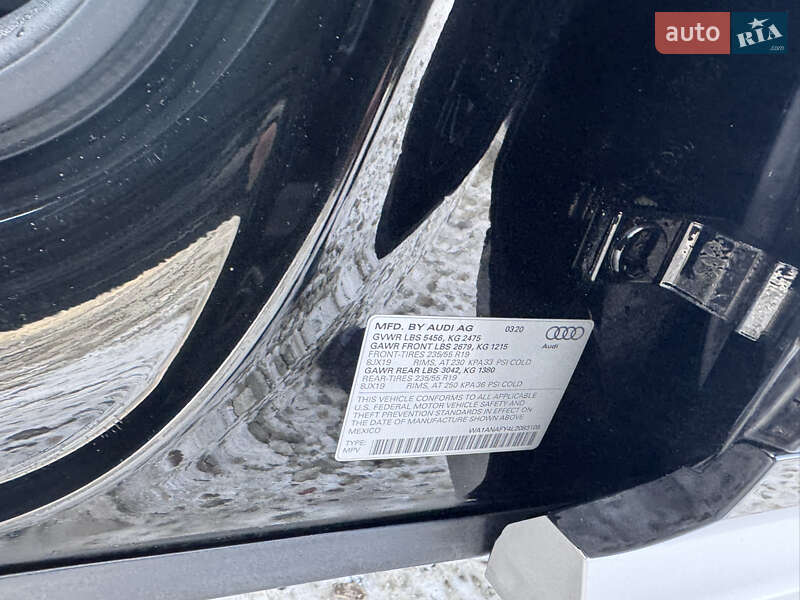 Внедорожник / Кроссовер Audi Q5 2020 в Ивано-Франковске