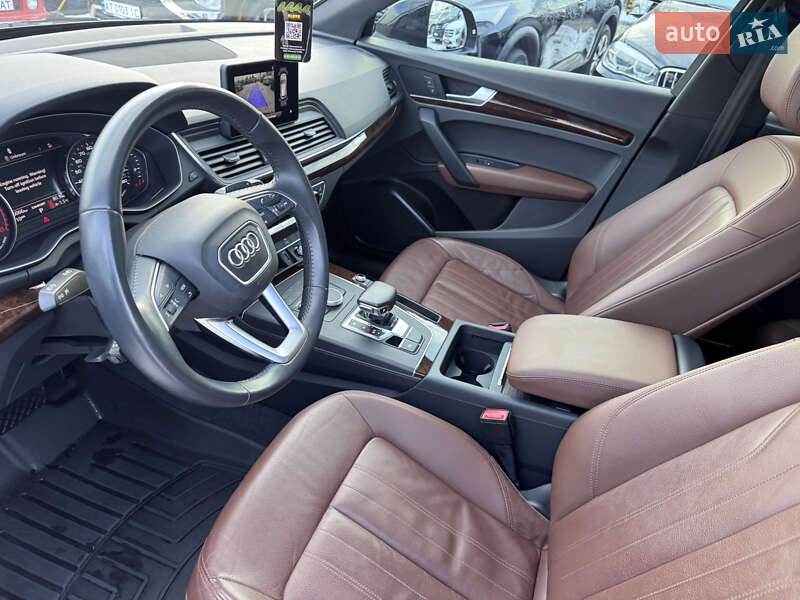 Внедорожник / Кроссовер Audi Q5 2020 в Ивано-Франковске