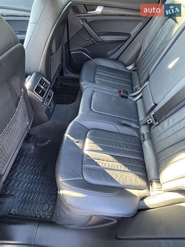 Внедорожник / Кроссовер Audi Q5 2017 в Дрогобыче