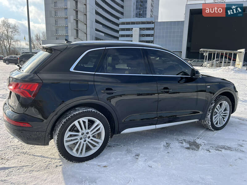 Внедорожник / Кроссовер Audi Q5 2019 в Киеве