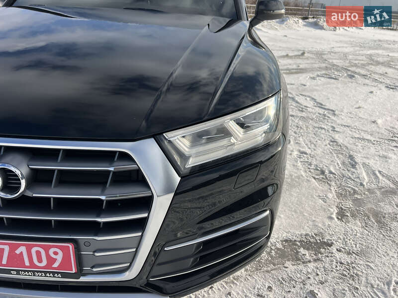 Внедорожник / Кроссовер Audi Q5 2019 в Киеве