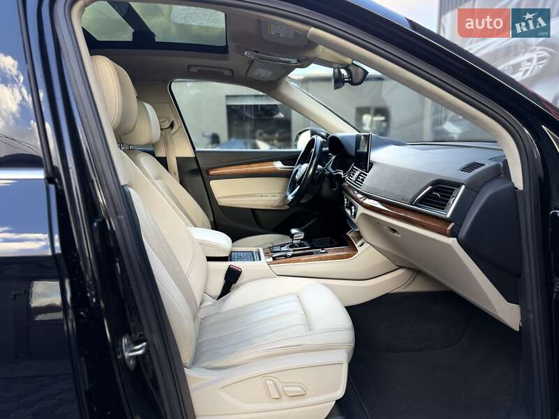 Внедорожник / Кроссовер Audi Q5 2021 в Львове