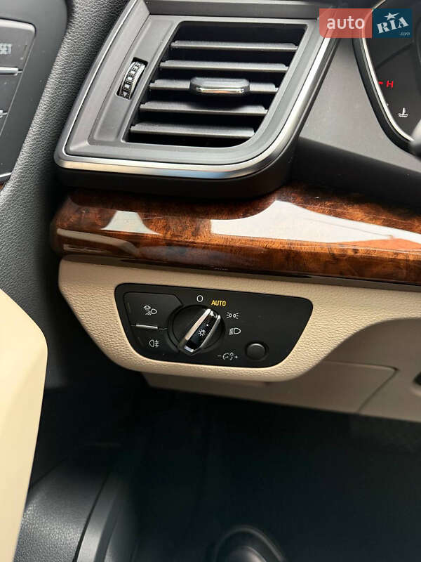 Внедорожник / Кроссовер Audi Q5 2017 в Львове