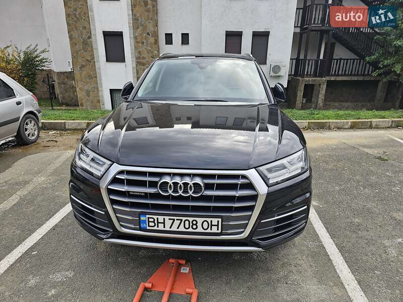 Внедорожник / Кроссовер Audi Q5 2019 в Одессе