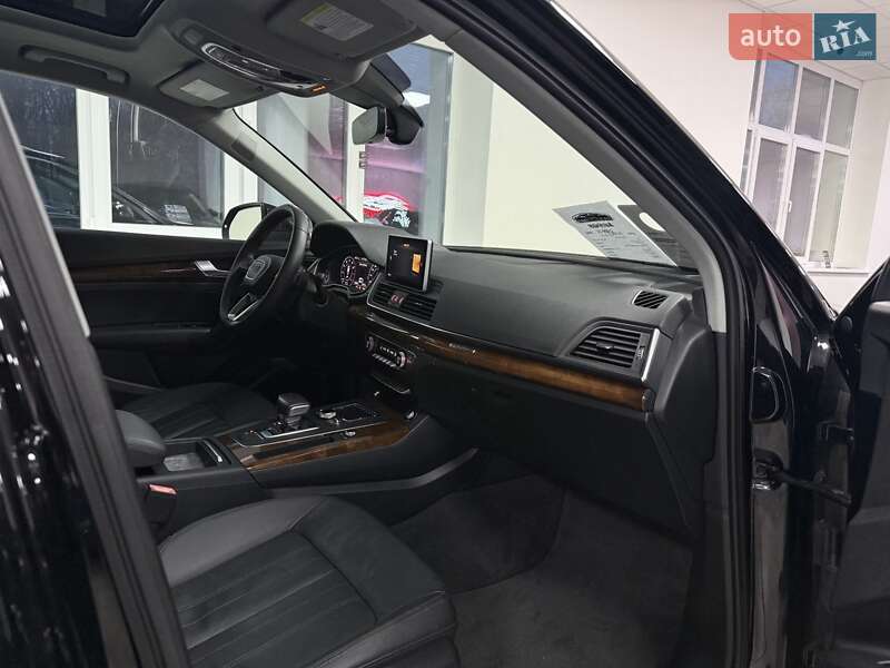 Внедорожник / Кроссовер Audi Q5 2017 в Полтаве