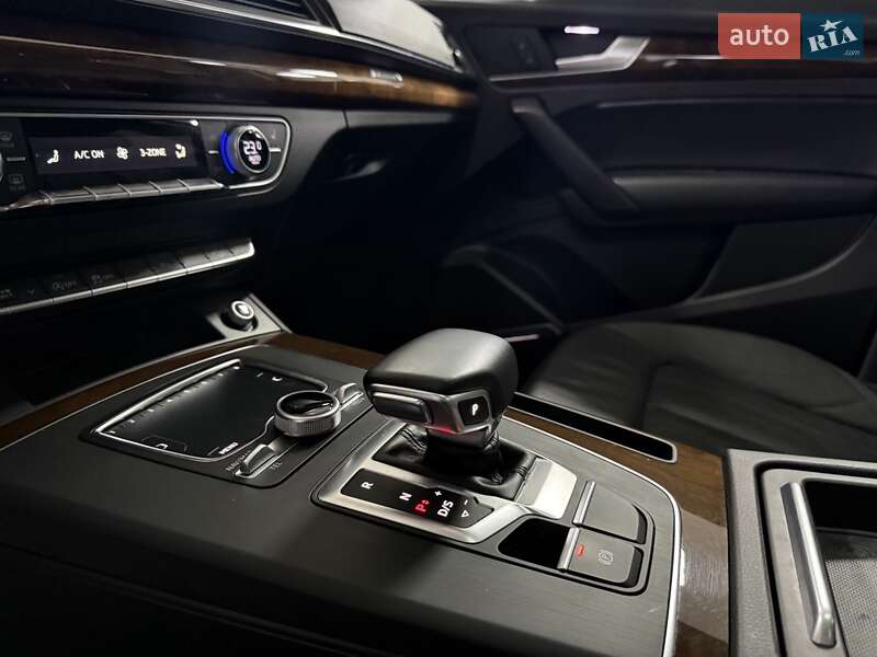 Внедорожник / Кроссовер Audi Q5 2017 в Полтаве