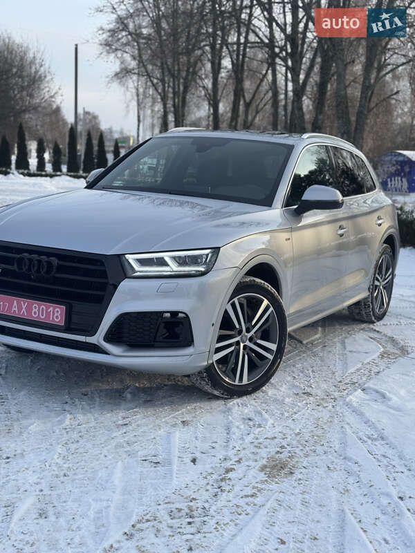 Внедорожник / Кроссовер Audi Q5 2019 в Лубнах