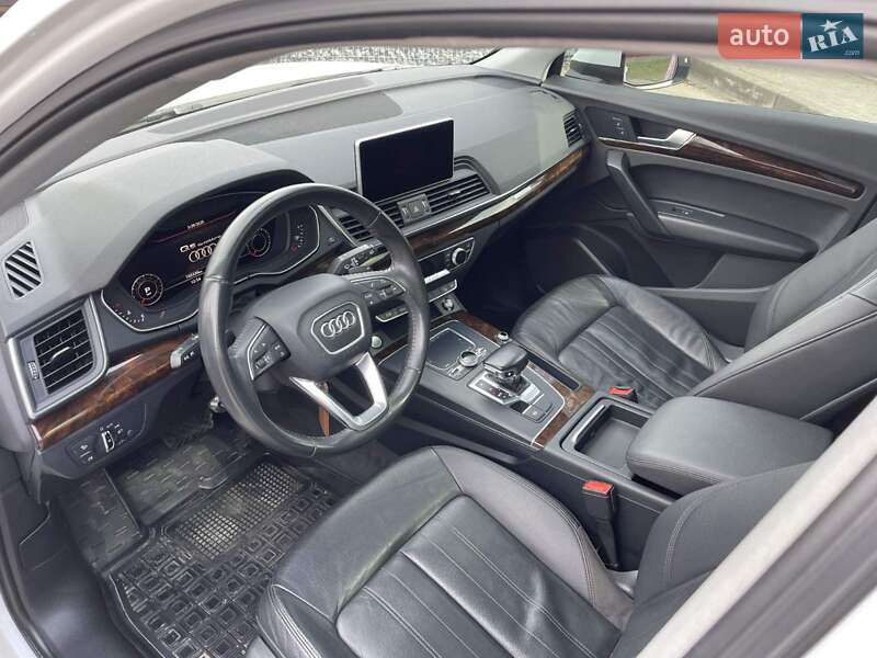 Внедорожник / Кроссовер Audi Q5 2017 в Львове