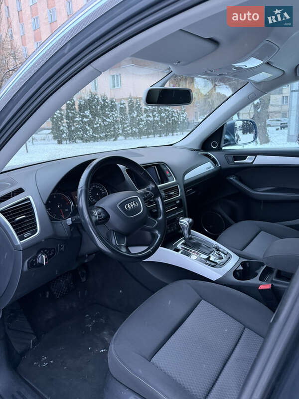 Внедорожник / Кроссовер Audi Q5 2015 в Каменец-Подольском
