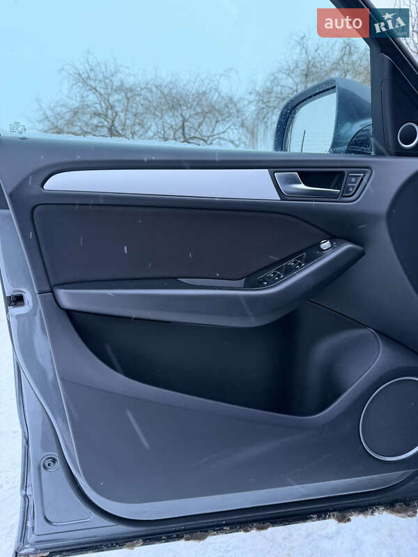 Внедорожник / Кроссовер Audi Q5 2015 в Каменец-Подольском