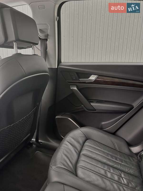 Внедорожник / Кроссовер Audi Q5 2017 в Львове