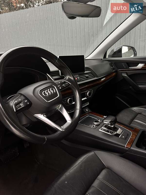 Внедорожник / Кроссовер Audi Q5 2017 в Львове