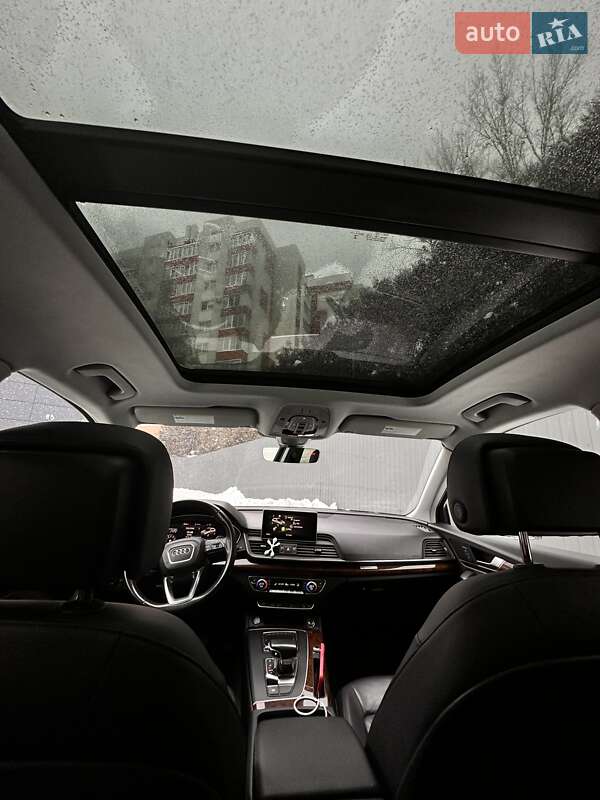 Внедорожник / Кроссовер Audi Q5 2017 в Львове