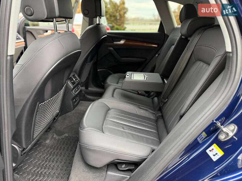 Внедорожник / Кроссовер Audi Q5 2020 в Днепре