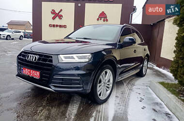 Внедорожник / Кроссовер Audi Q5 2019 в Ровно