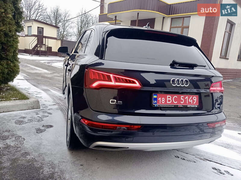Внедорожник / Кроссовер Audi Q5 2019 в Ровно
