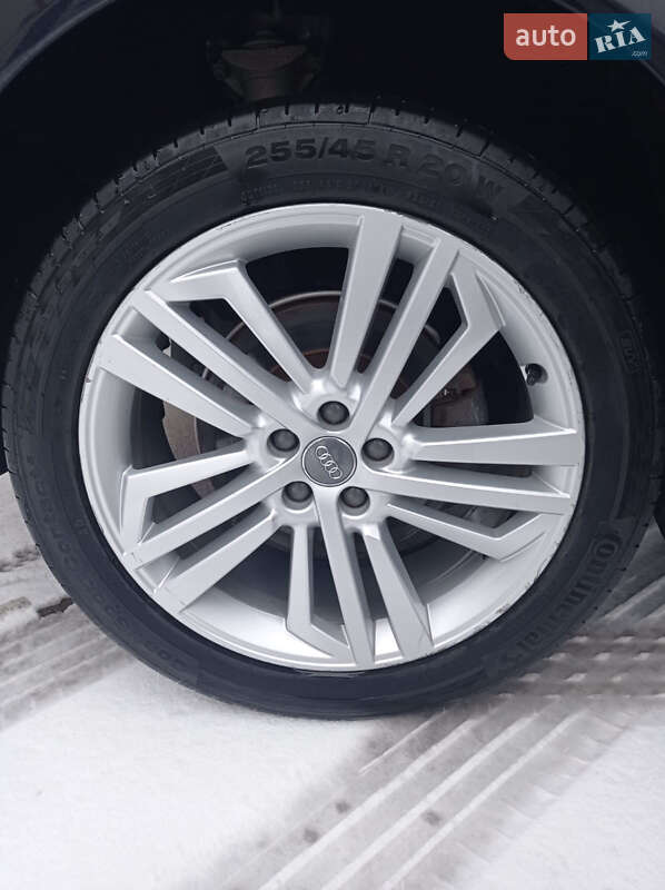 Внедорожник / Кроссовер Audi Q5 2019 в Ровно