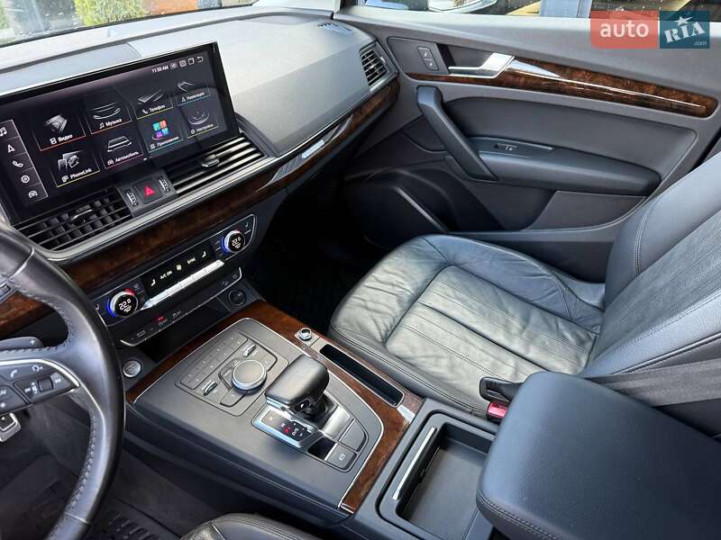 Внедорожник / Кроссовер Audi Q5 2017 в Ровно