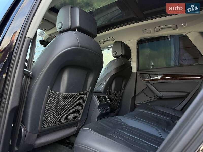 Внедорожник / Кроссовер Audi Q5 2017 в Ровно