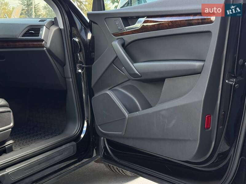 Внедорожник / Кроссовер Audi Q5 2017 в Ровно