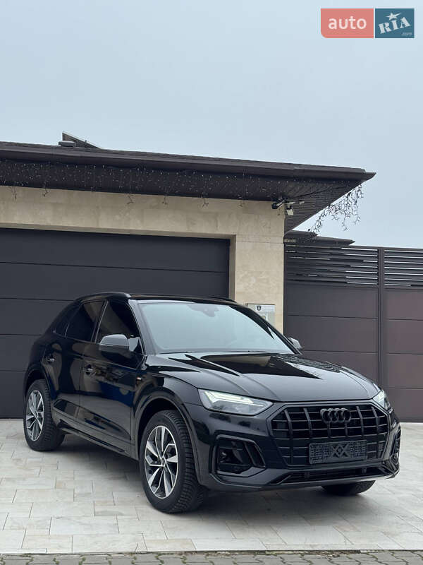 Внедорожник / Кроссовер Audi Q5 2024 в Одессе