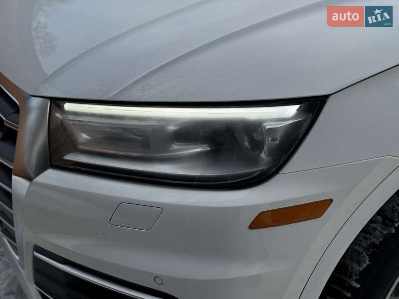 Внедорожник / Кроссовер Audi Q5 2018 в Киеве